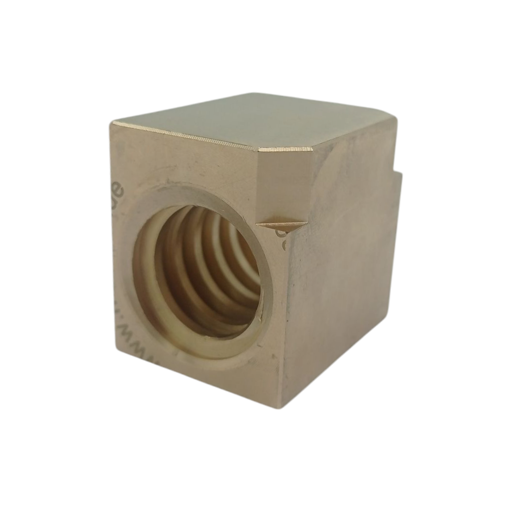 4CB72736 - NUT RH THREAD